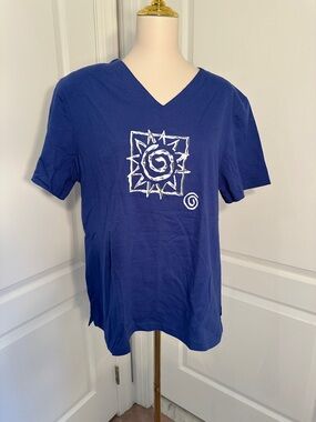 Vintage Tropico Blue V-Neck T-Shirt with White Sun Spiral Graphic Sz XL